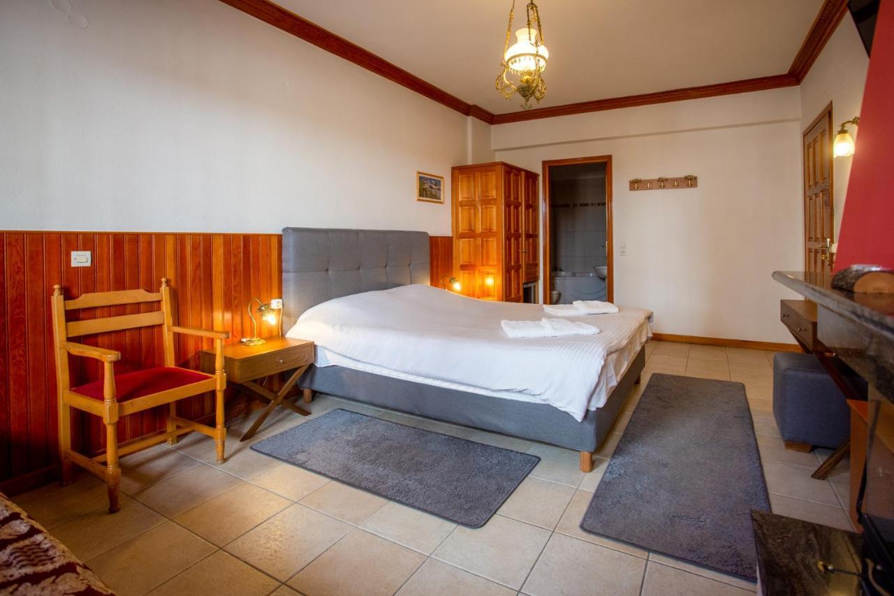 Hotel Adonis Metsovo Exterior foto